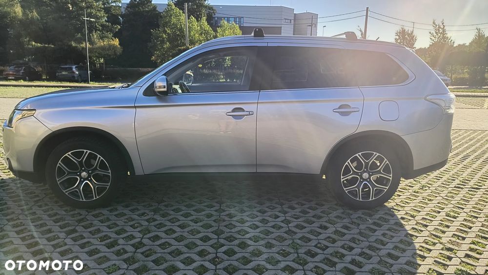 Mitsubishi Outlander 2.2 DID Intense + 4WD - 3