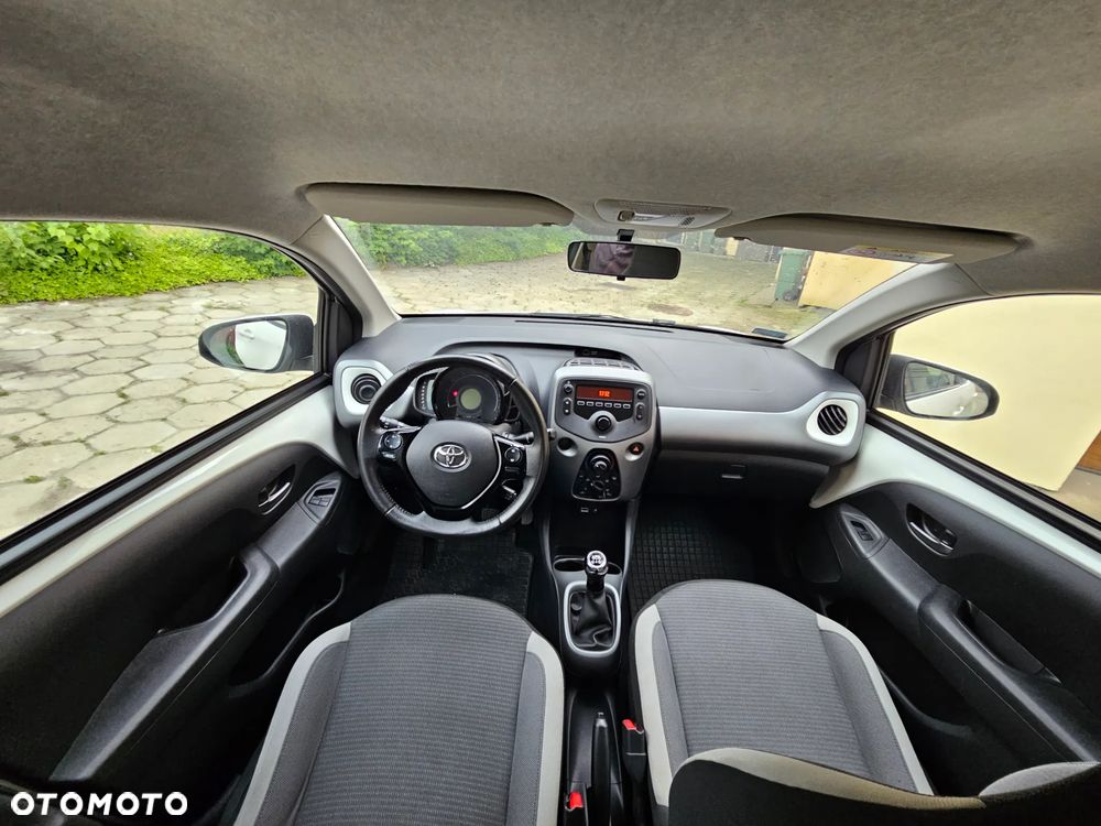 Toyota Aygo 1.0 VVT-i Color Edition - 11