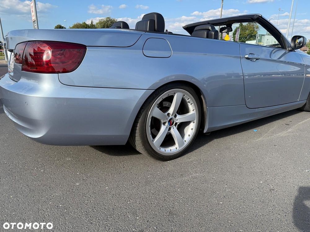 BMW Seria 3 320d - 23