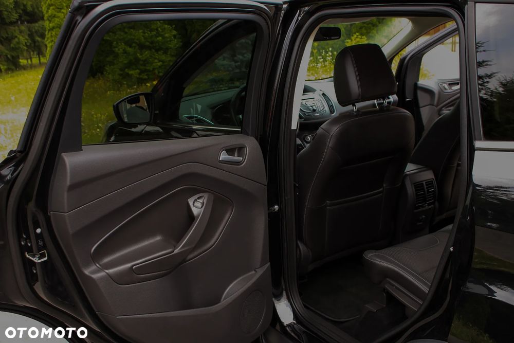 Ford Kuga 2.0 TDCi 2x4 Titanium - 29