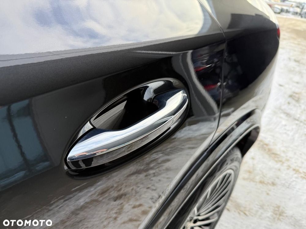 Mercedes-Benz GLC - 16