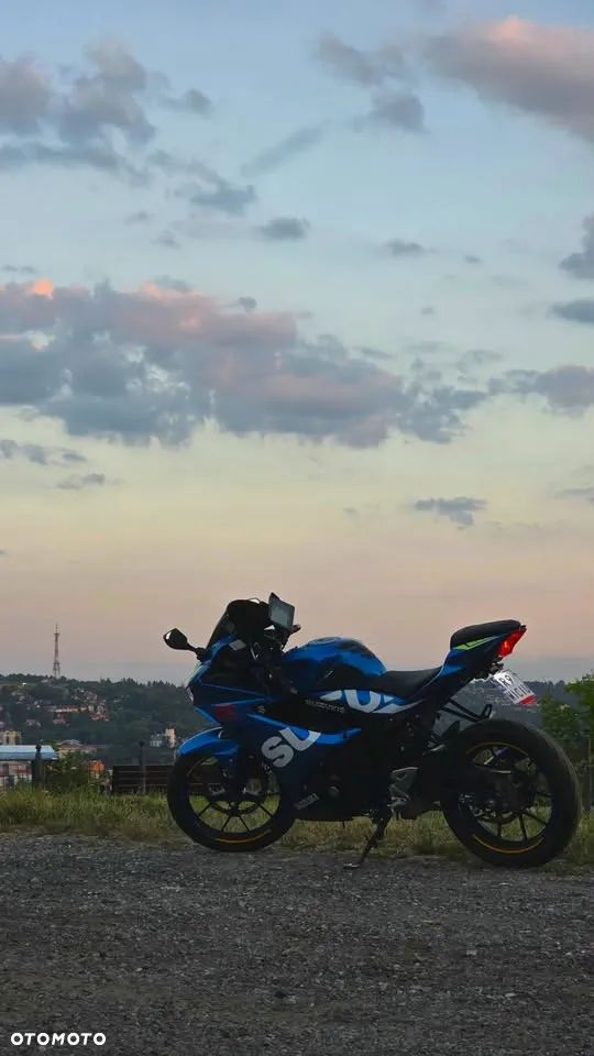 Suzuki GSX-R - 12