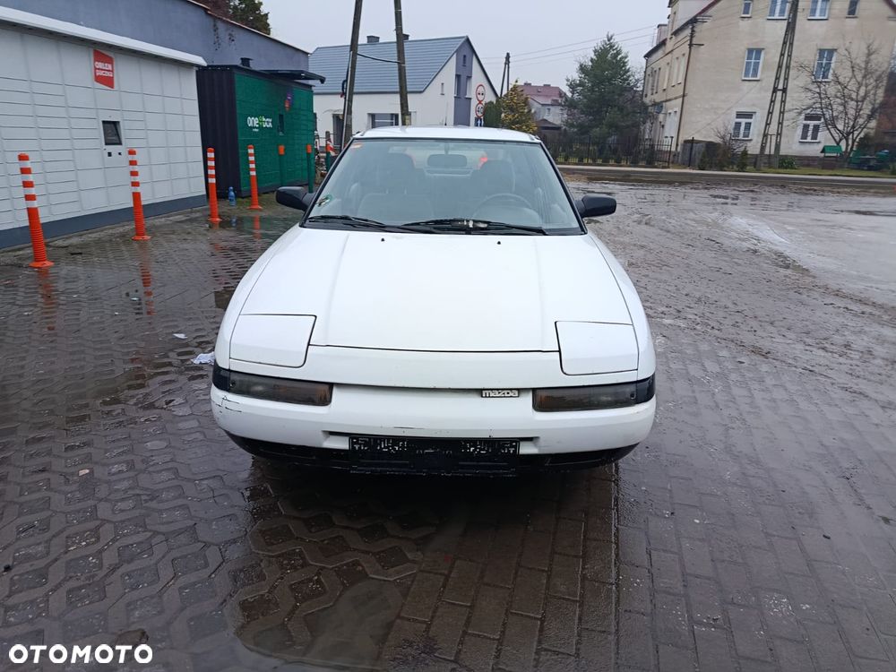 Mazda 323F - 6