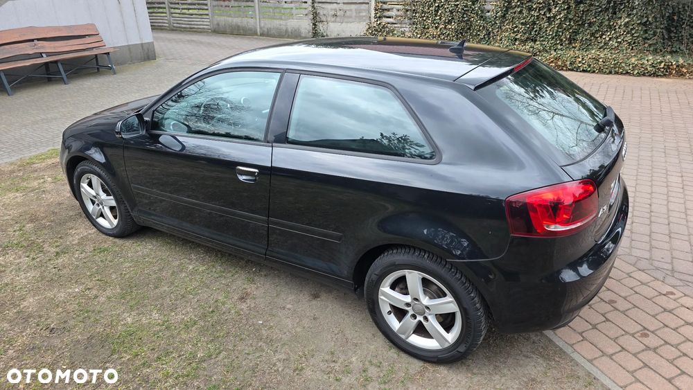 Audi A3 3-drzwiowe 1.6 TDI DPF Attraction - 22