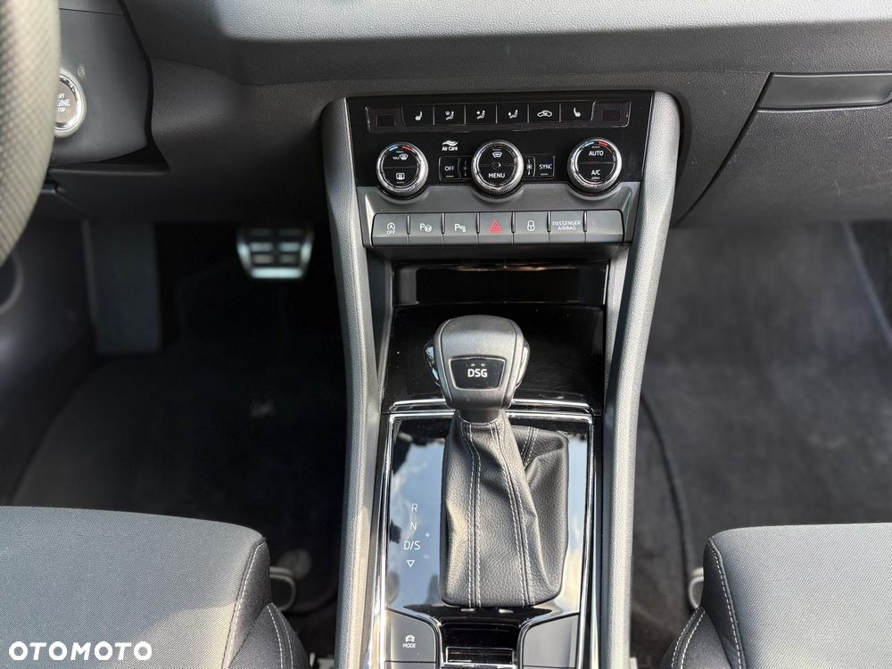 Skoda Karoq 1.5 TSI ACT Sportline DSG - 25
