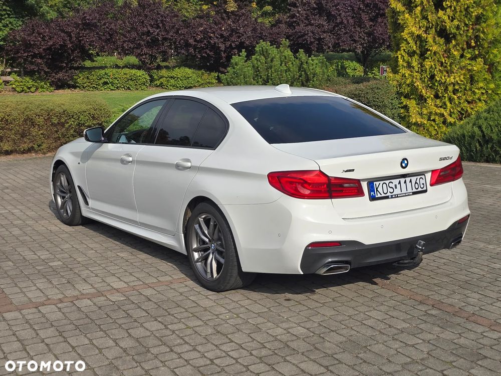 BMW Seria 5 520d xDrive - 10