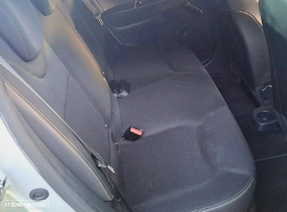 Renault Clio 1.5 dCi Dynamique S - 14