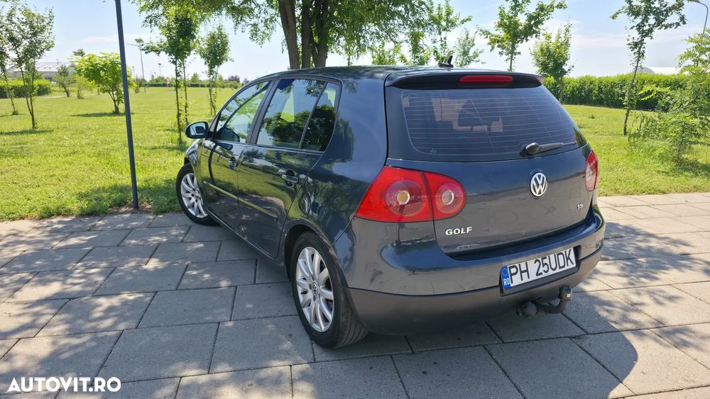 Volkswagen Golf - 5