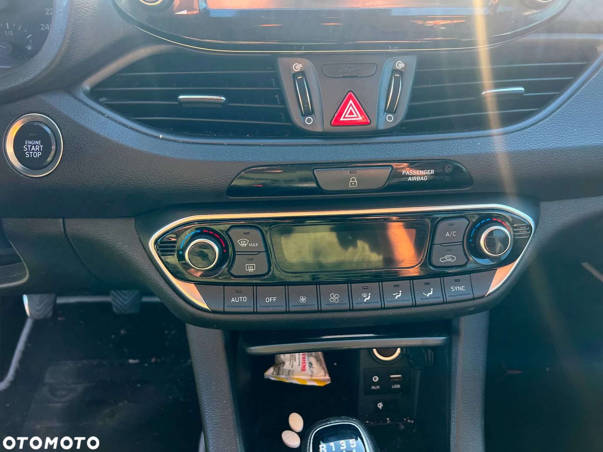 Hyundai i30 1.6 D Premiere Luxury - 17