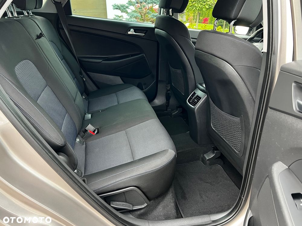 Hyundai Tucson blue 1.6 GDi 2WD Navi - 30