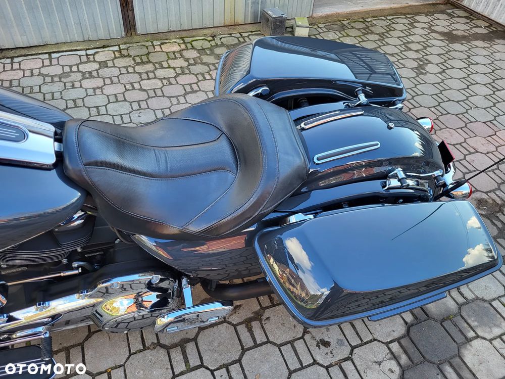 Harley-Davidson Touring Road Glide - 9