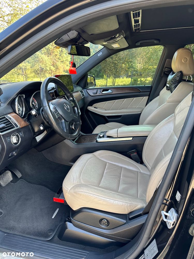 Mercedes-Benz GL 350 BlueTec 4-Matic - 21