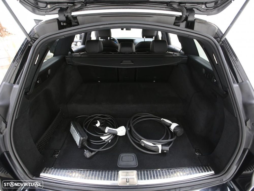 Mercedes-Benz E 300 de AMG Line 4Matic - 13