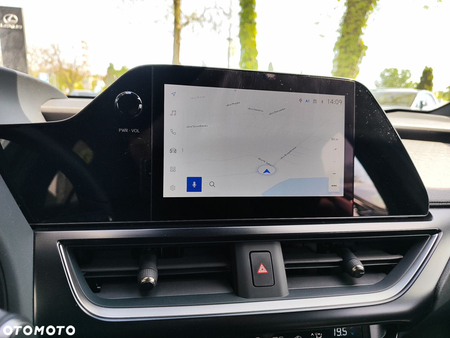 Lexus UX - 27
