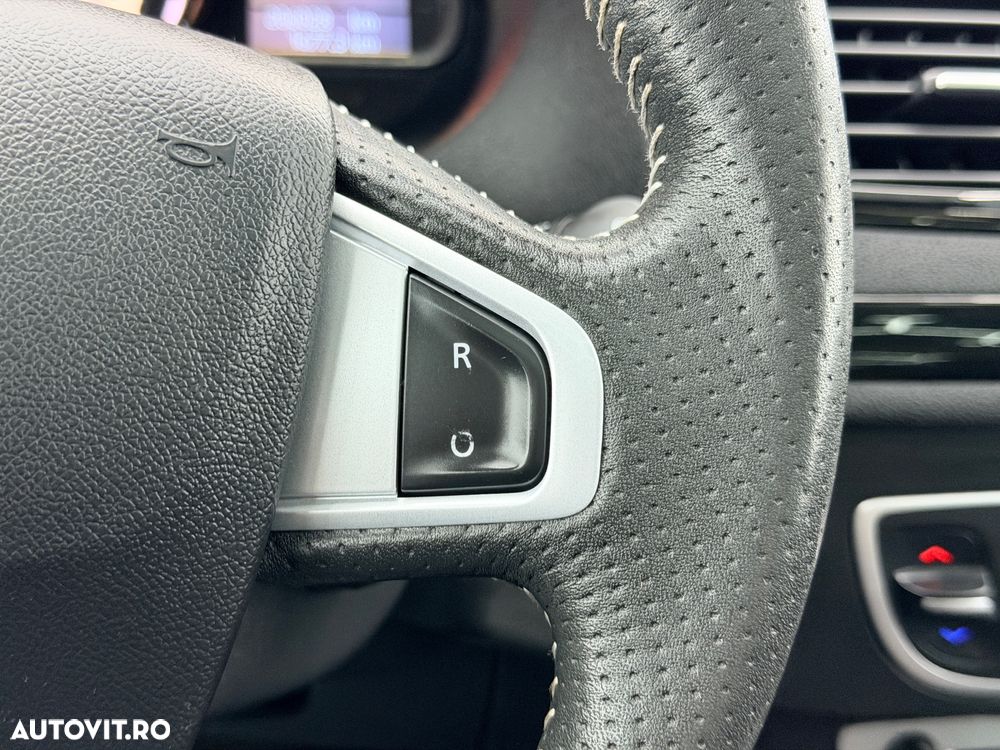 Renault Megane ENERGY dCi 130 Start & Stop Bose Edition - 30