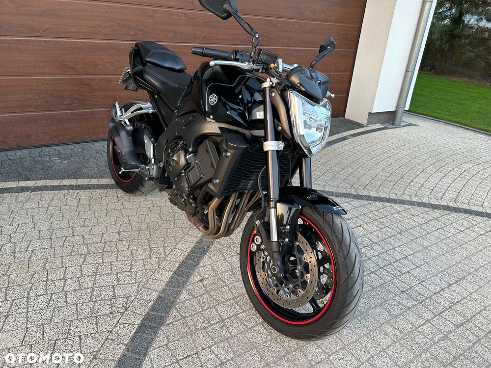 Yamaha FZ - 8