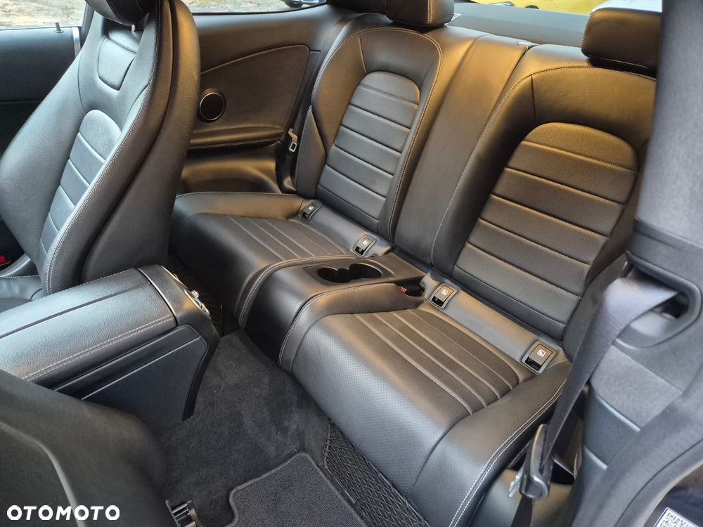 Mercedes-Benz Klasa C 300 d Coupe 9G-TRONIC AMG Line - 35