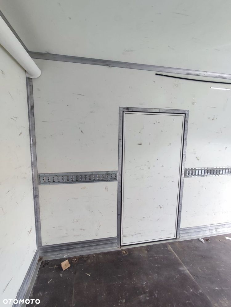 Iveco Daily 3.0 Diesel 180KM 6biegów 35S18 - 18