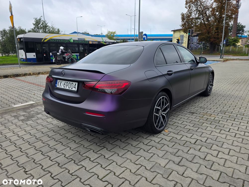 Mercedes-Benz E-Class 2022 photo 3