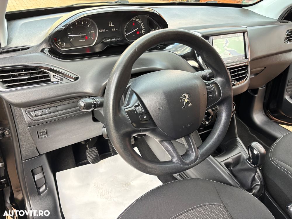 Peugeot 208 1.2 L PureTech Allure - 14