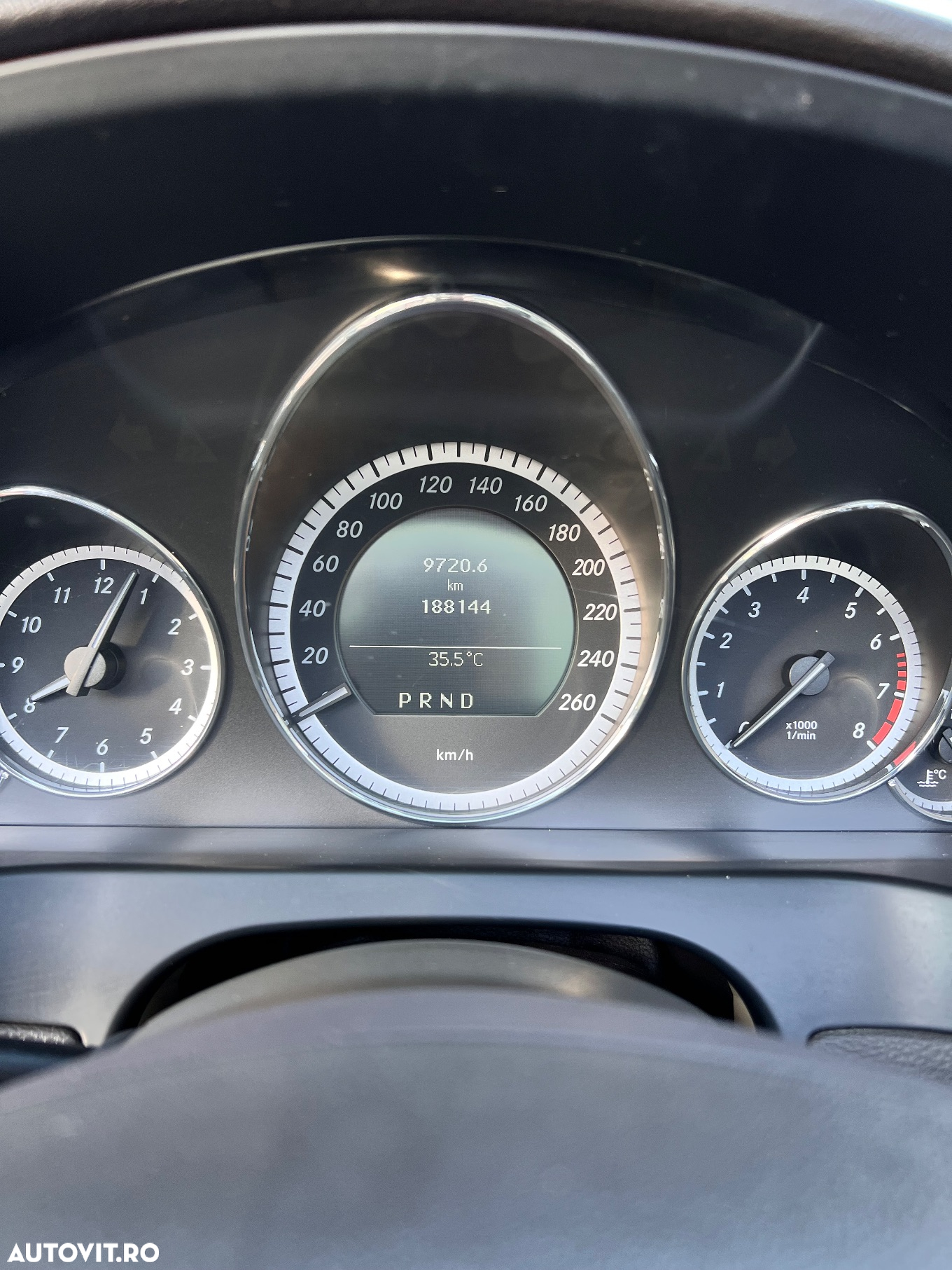 Mercedes-Benz E 200 CGI BlueEfficiency Automatik - 2