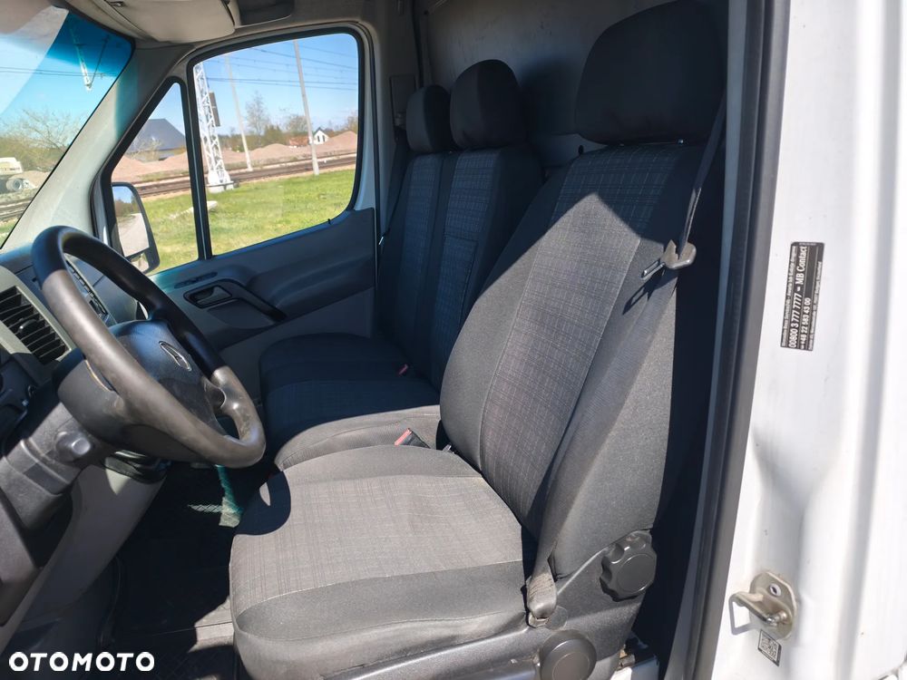 Mercedes-Benz Sprinter - 22