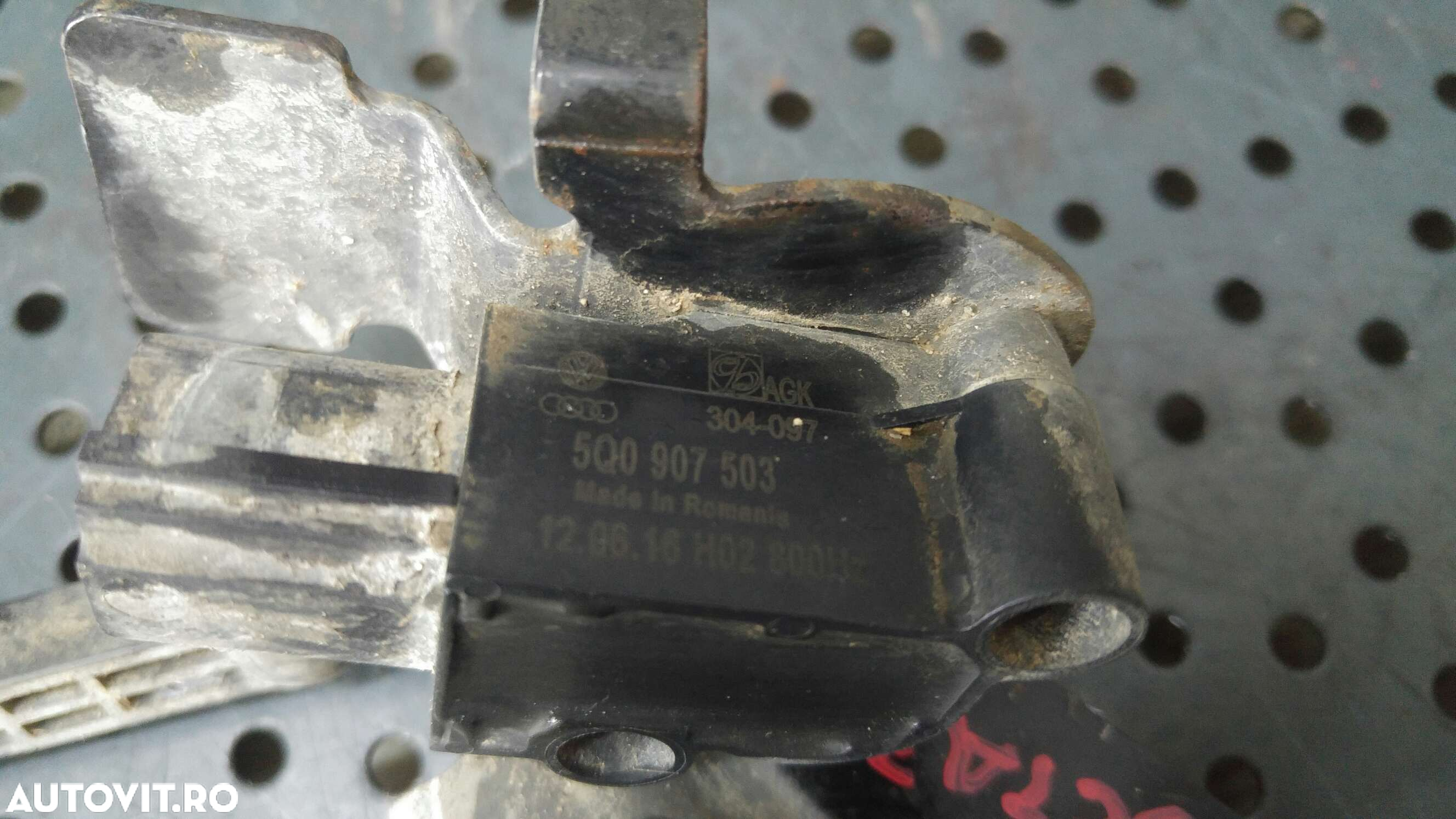 Senzor nivel balast spate skoda octavia 3 5e3 5nl 5n3 5q0907503 - 3
