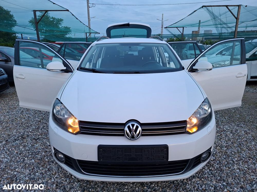 Volkswagen Golf - 1