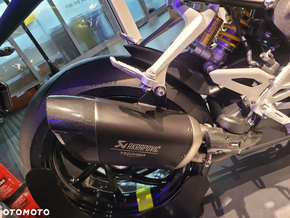 Triumph Speed Triple - 8