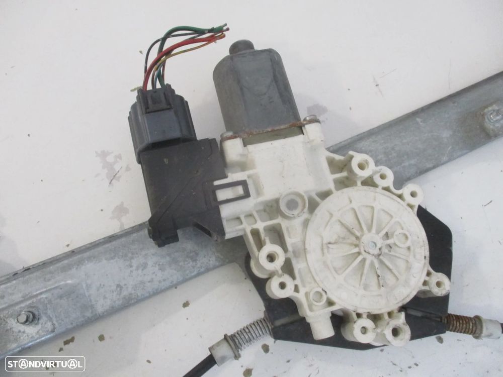 Elevador mitsubishi colt 2002 5 portas - 3