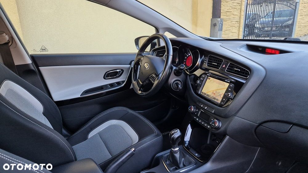 Kia Ceed 1.6 GDI ISG Spirit - 7