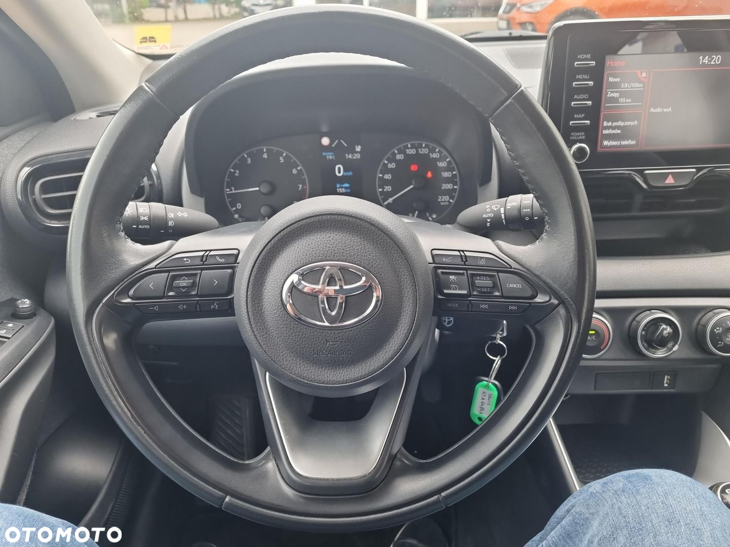 Toyota Yaris - 16