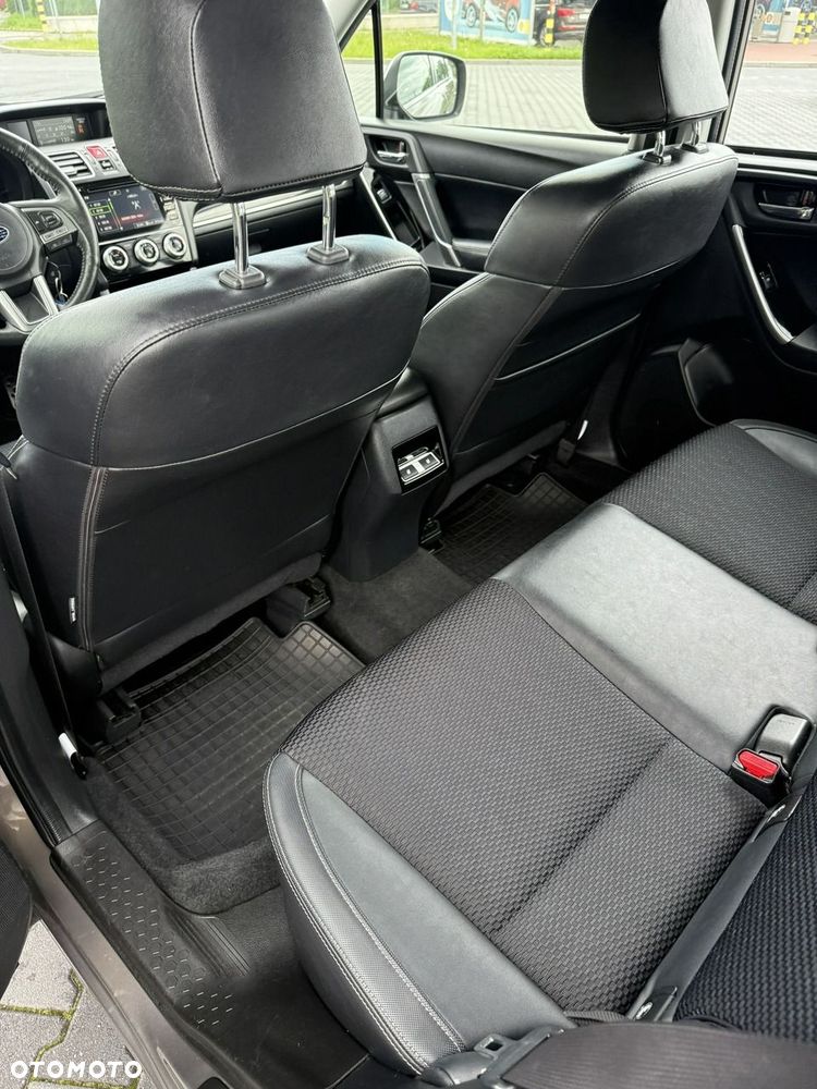 Subaru Forester 2.0 i Exclusive Special (EyeSight) Lineartronic - 21