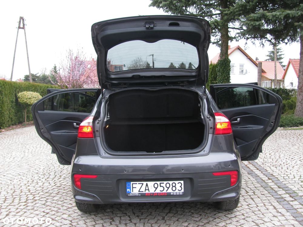 Kia Rio 1.2 Dream Team Edition - 15