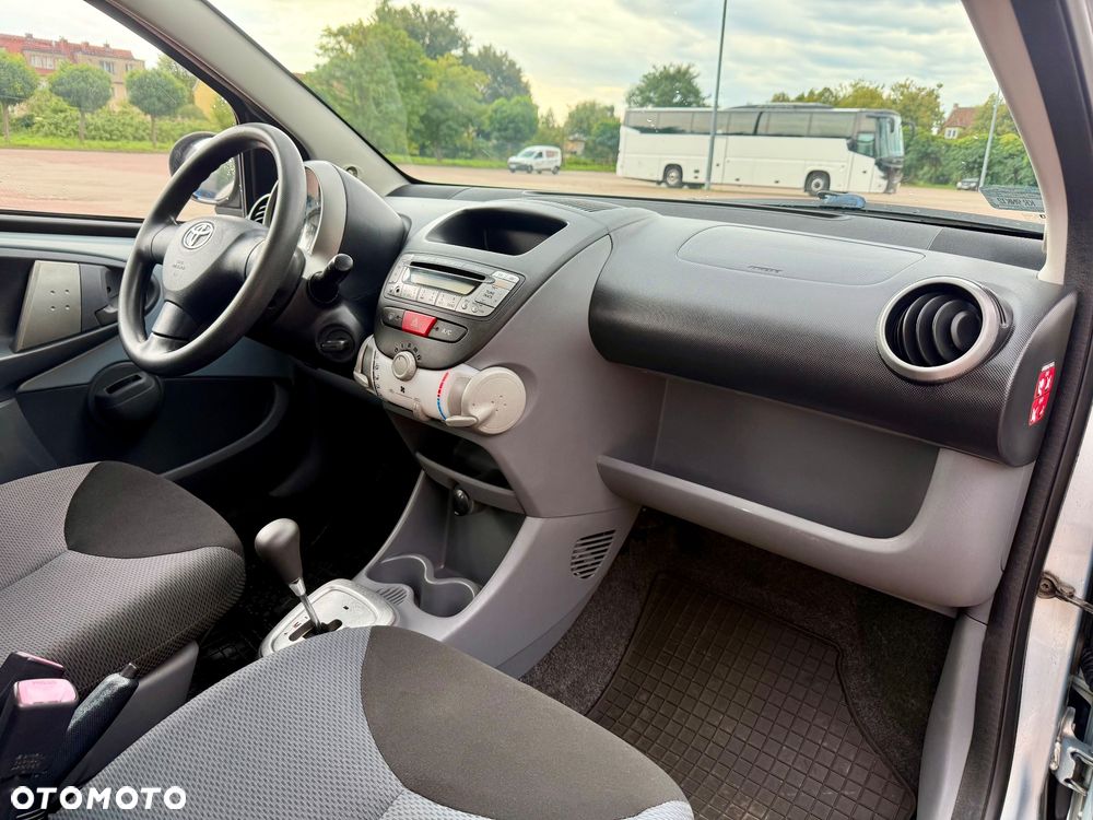 Toyota Aygo 1.0 VVT-i Luna MM A/C - 16