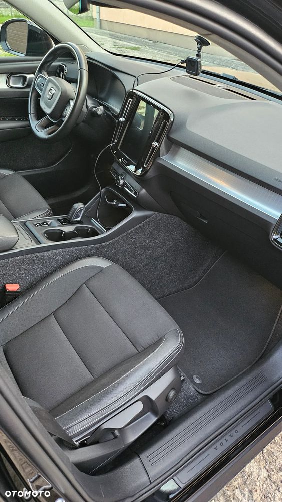 Volvo XC 40 T4 Momentum - 4