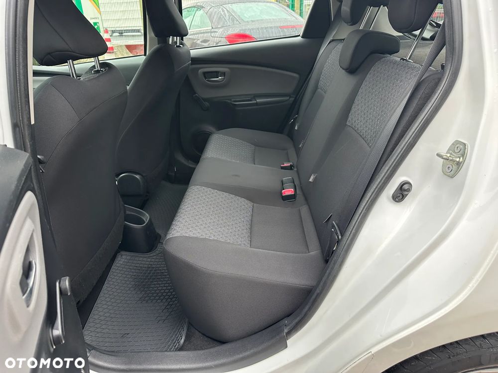 Toyota Yaris - 22