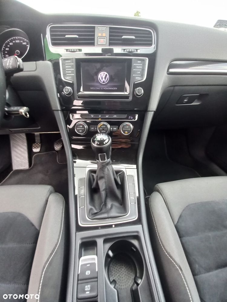 Volkswagen Golf Variant - 27