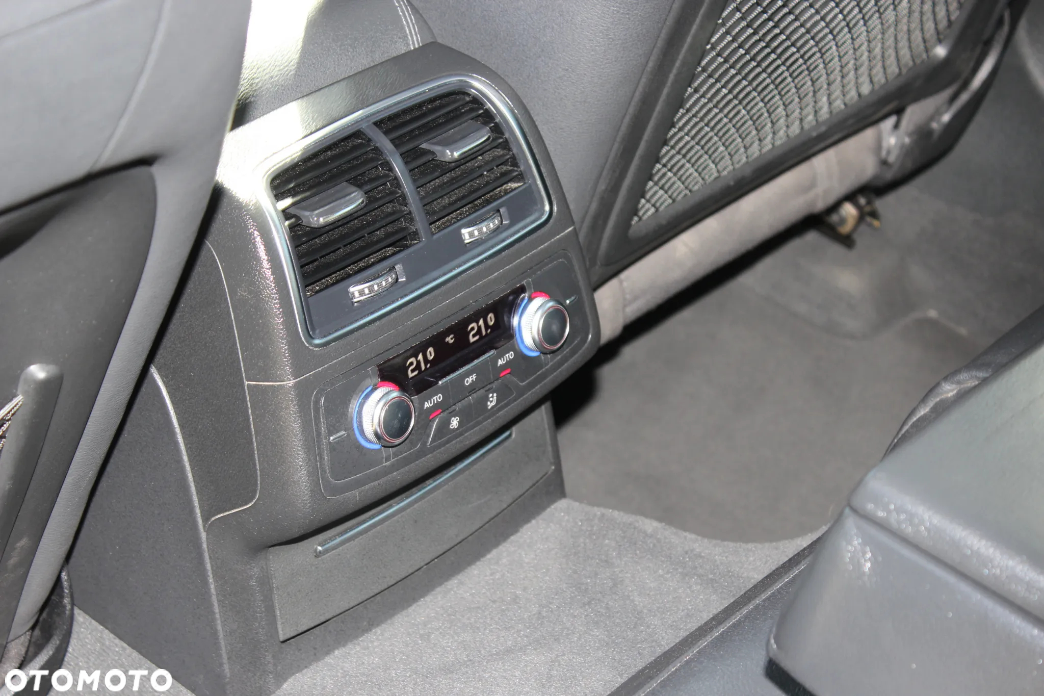 Audi A6 Avant 3.0 TDI S tronic - 29