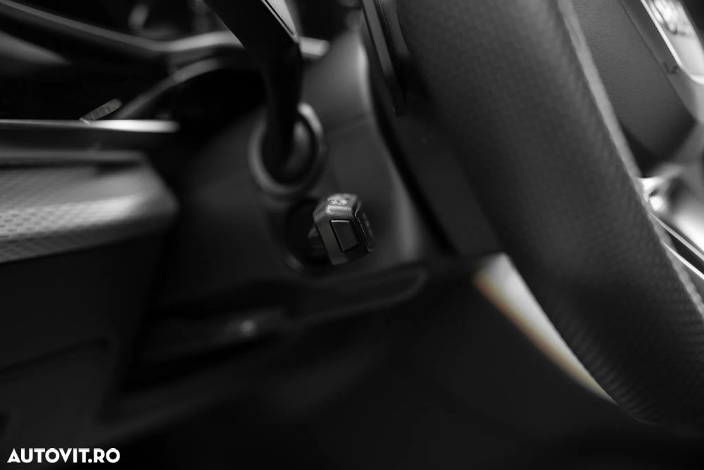 Audi SQ8 S TFSI quattro tiptronic - 38