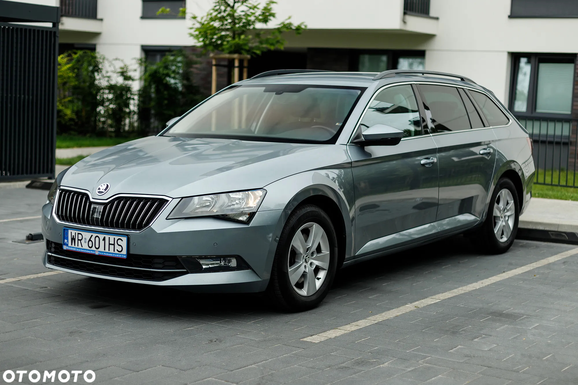 Skoda Superb 2.0 TDI Sportline - 2