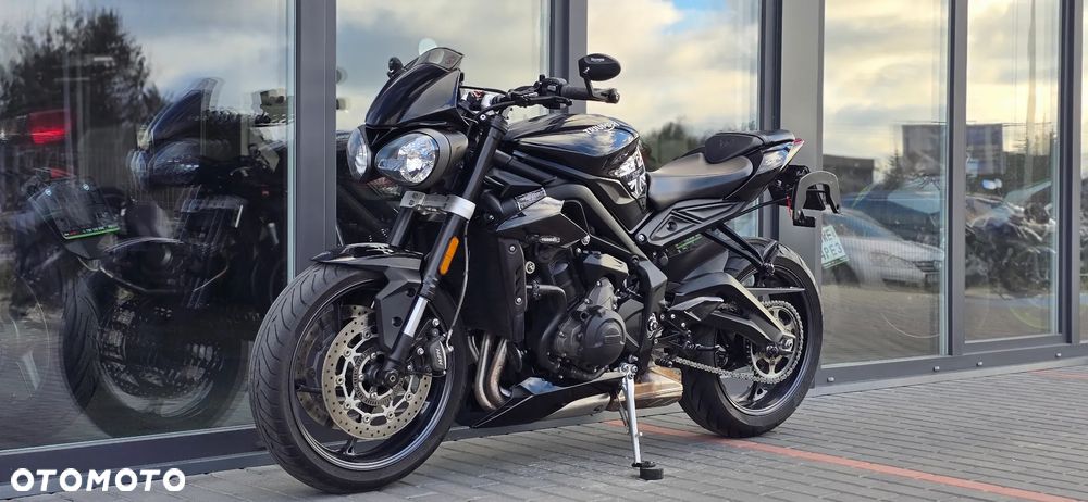 Triumph Street Triple - 27