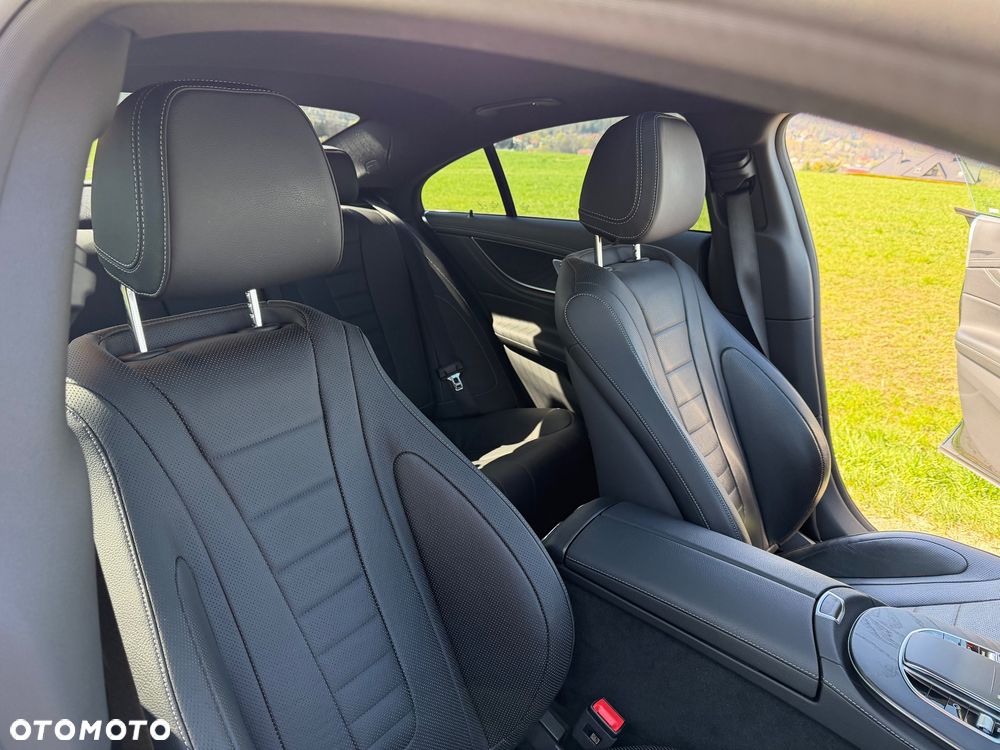 Mercedes-Benz CLS 300 d 4-Matic AMG - 29