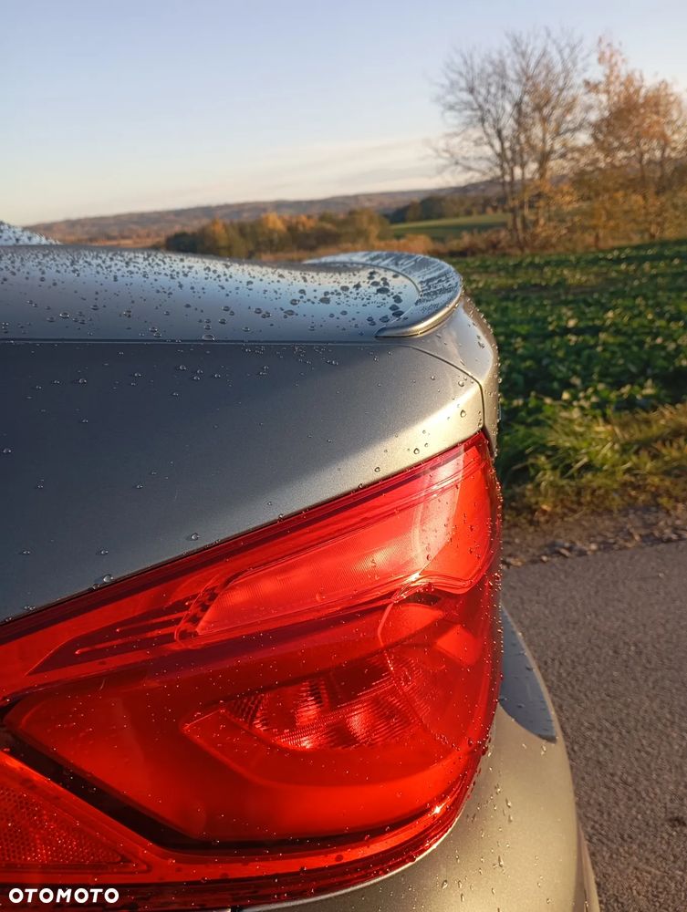 BMW Seria 5 M550i xDrive - 17