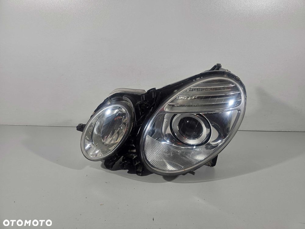 Mercedes E W211 Lift Lampa Przód Przednia Bi-Xenon Lewa Kompletna - 1