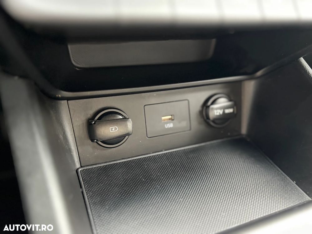 Hyundai KONA 1.6 GDI DCT Hybrid Advantage - 29