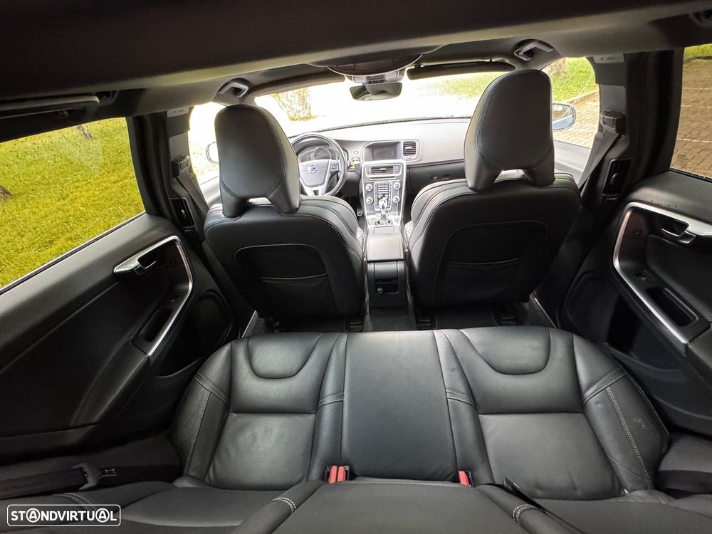 Volvo V60 D6 Twin Engine Geartronic RDesign - 15