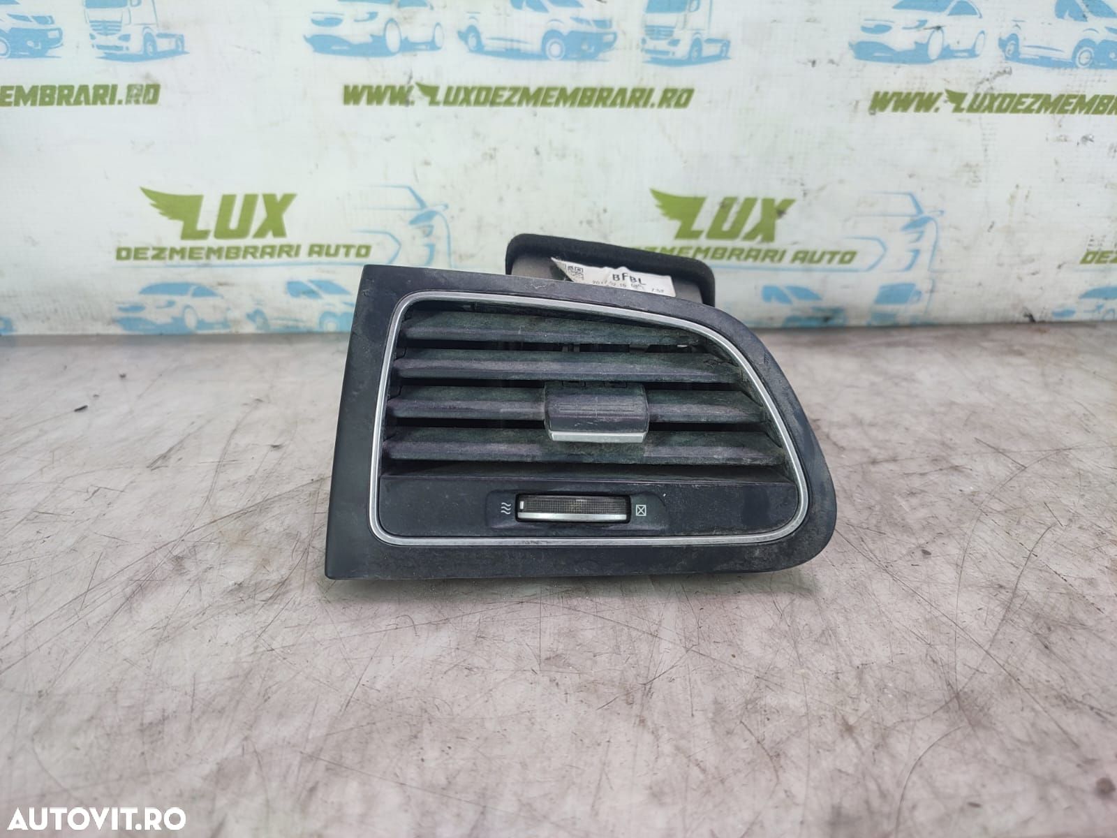 Gura grila ventilatie bord 687616296r Renault Megane 4 [2016 - 2020] - 1