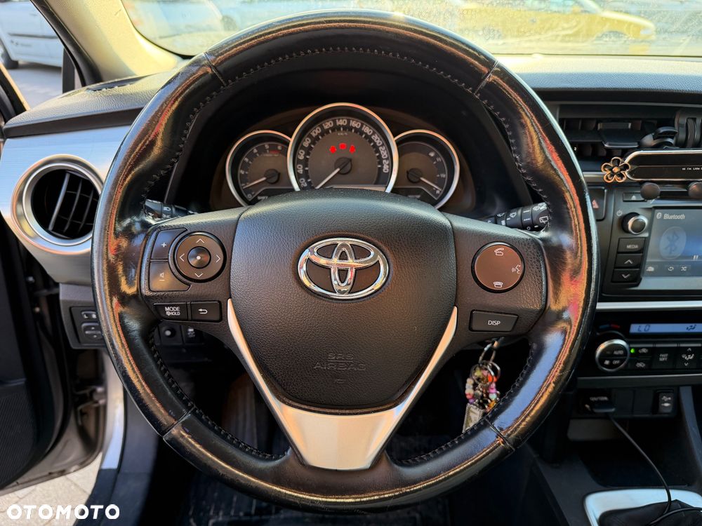 Toyota Auris 1.4 D-4D Premium - 20