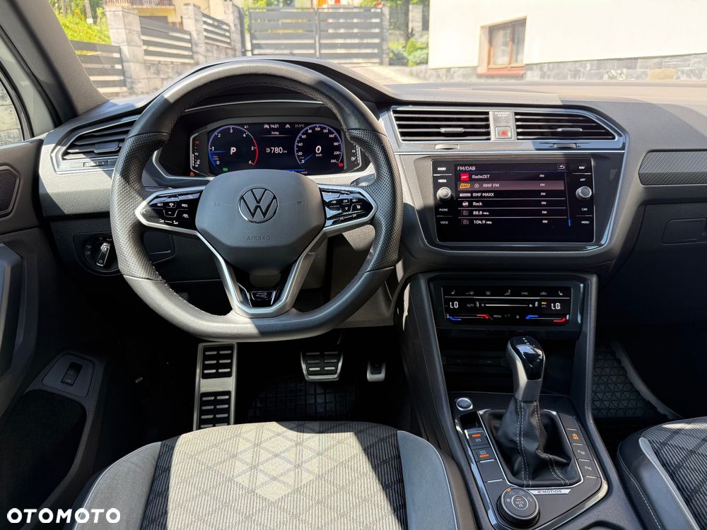 Volkswagen Tiguan 2.0 TDI SCR 4MotION DSG R-Line - 16